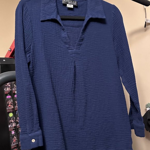 Navy Crinkle Material Soft Pull Over Tunic NWOT by Artizan Sz M - Picture 2 of 2